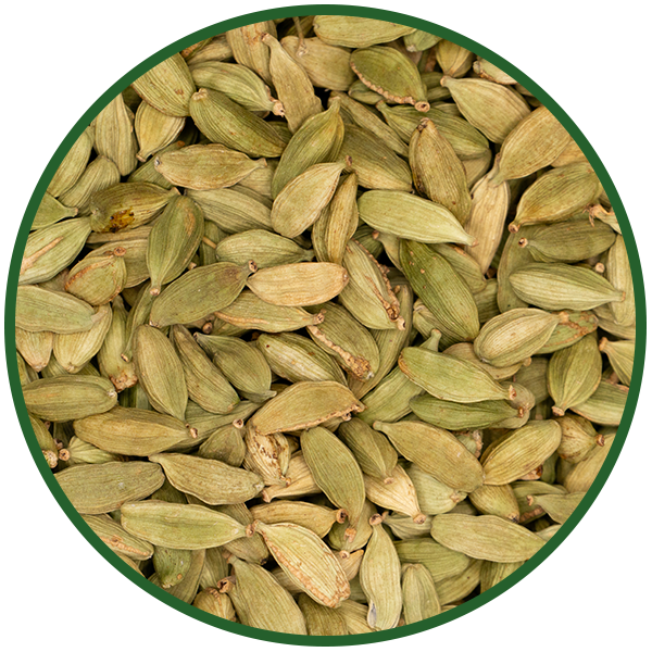 Cardamom mit Schale ganz