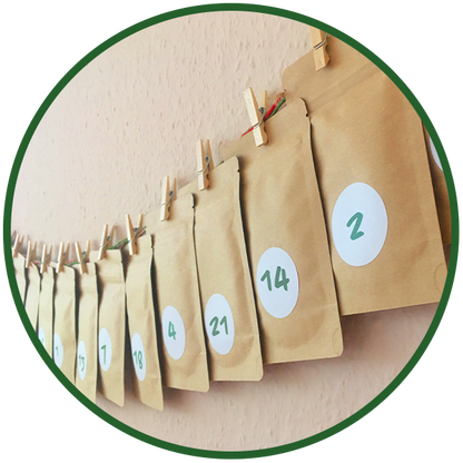 Tee-Adventskalender "Papiertütchen" gefüllt 2025